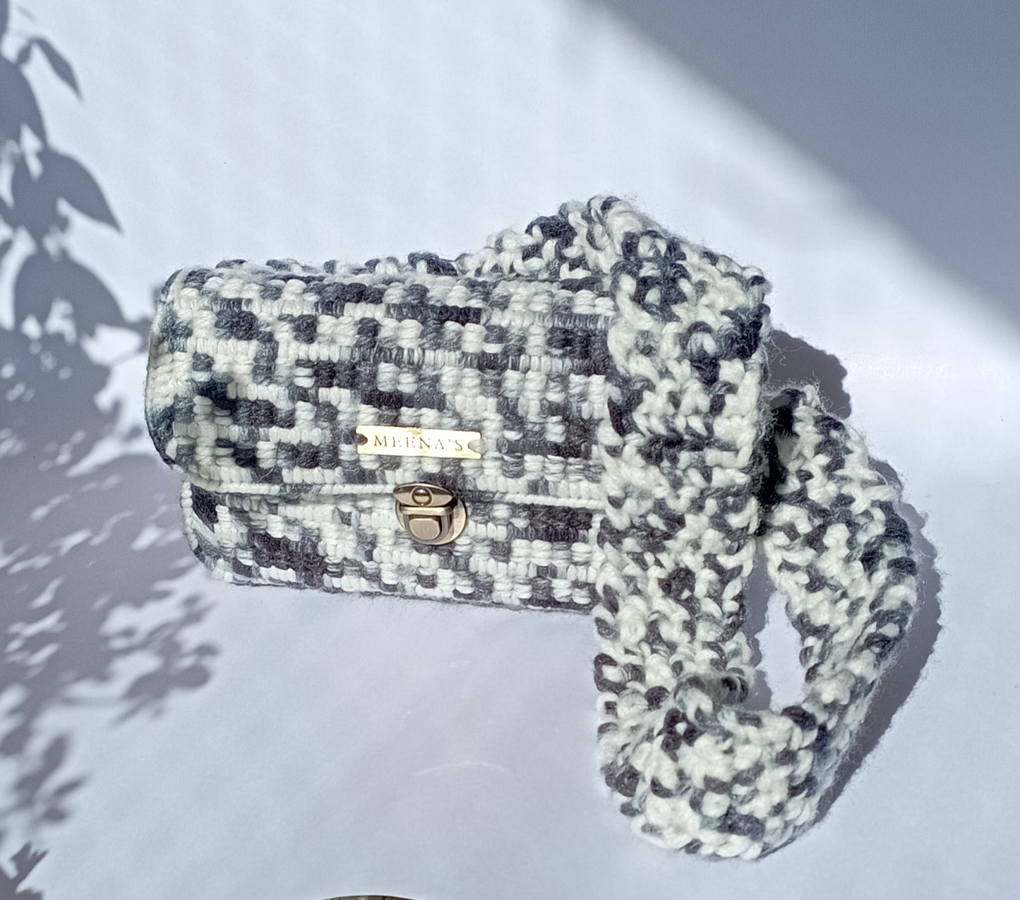 Pixels design elegant bag